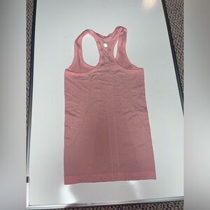 Lululemon pink tank